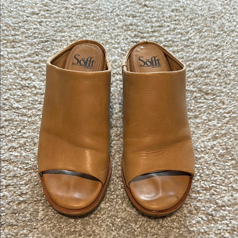 Women's Tan Leather Mules by Sofft size 8